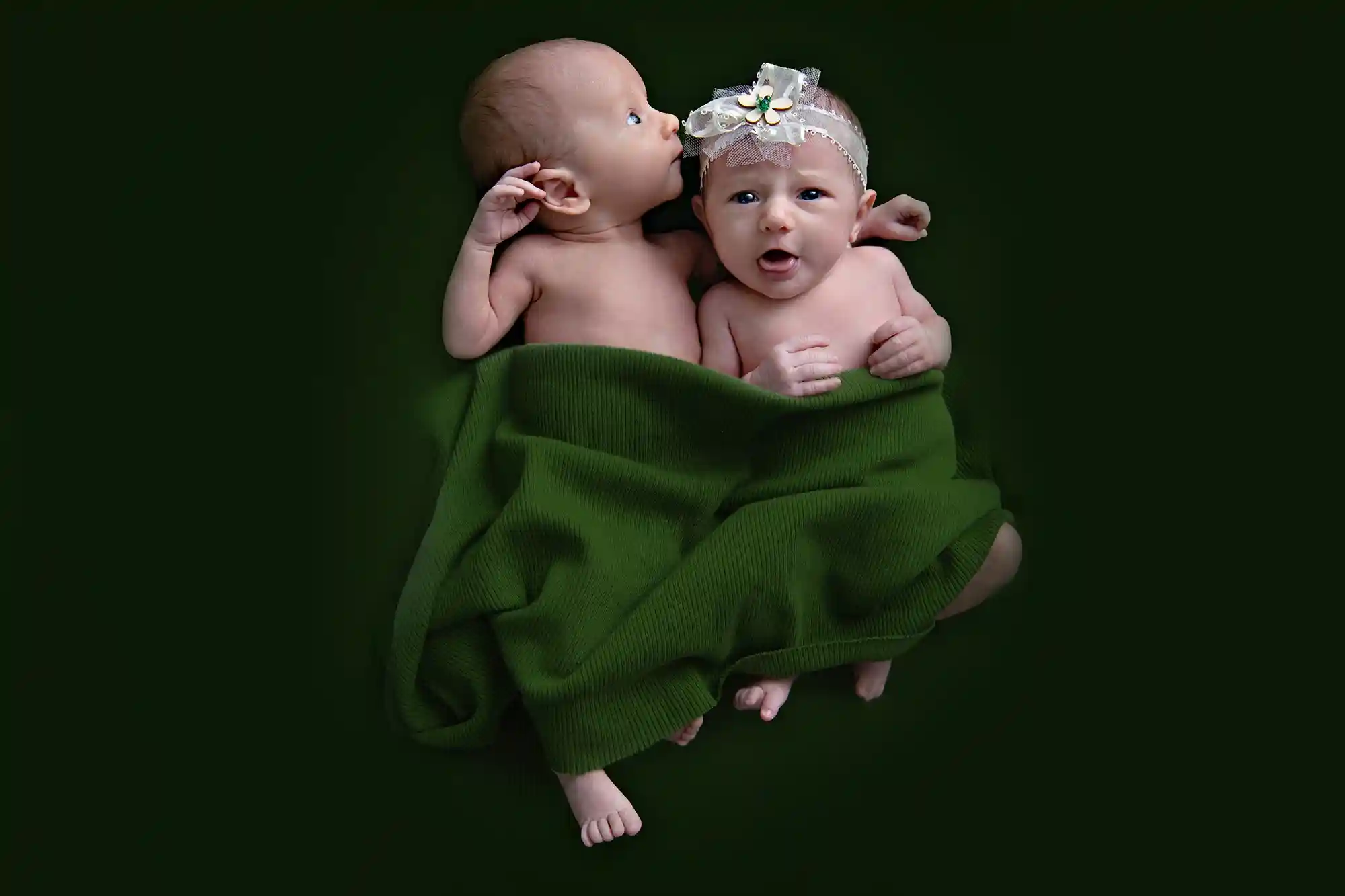 Mother and newborn portrait at Sky Portraits, St Leonards, Sydney - family photographer